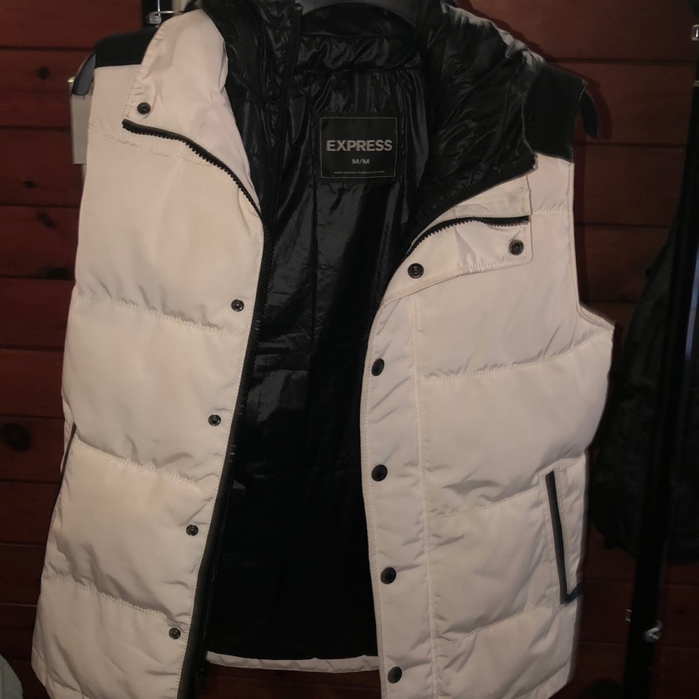 White Puffer VEST